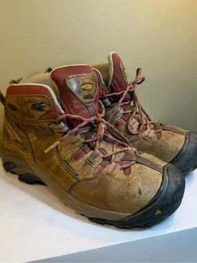 KEEN Women’s Utility Detroit Mid Waterproof Steel Toe Hiking Work Boots Size 7.5